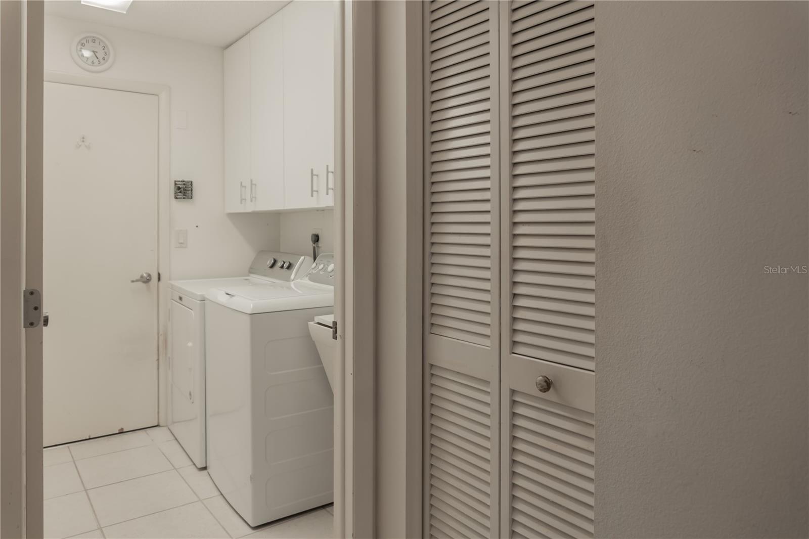 Image 20 of 33 For 3444 El Rado Court 8418