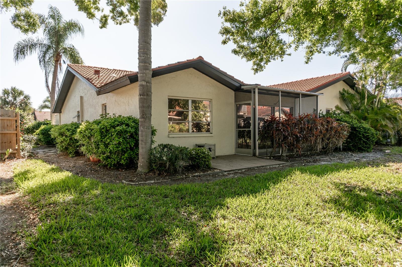 Image 27 of 33 For 3444 El Rado Court 8418