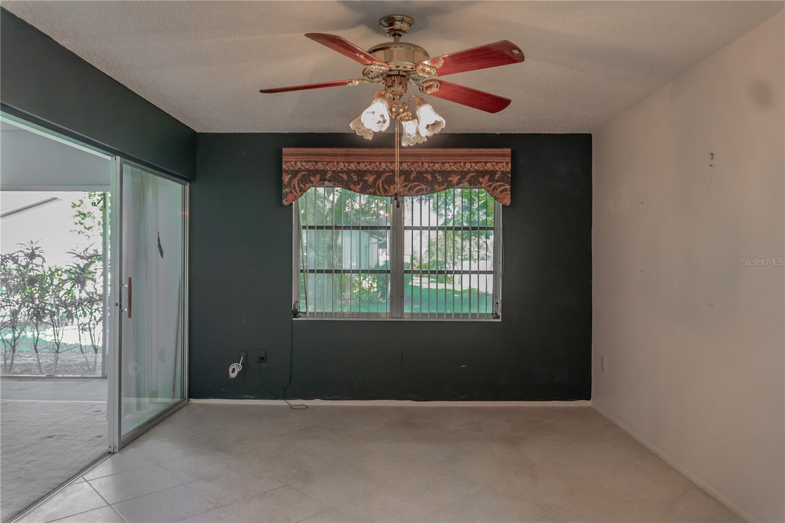 Image 8 of 33 For 3444 El Rado Court 8418