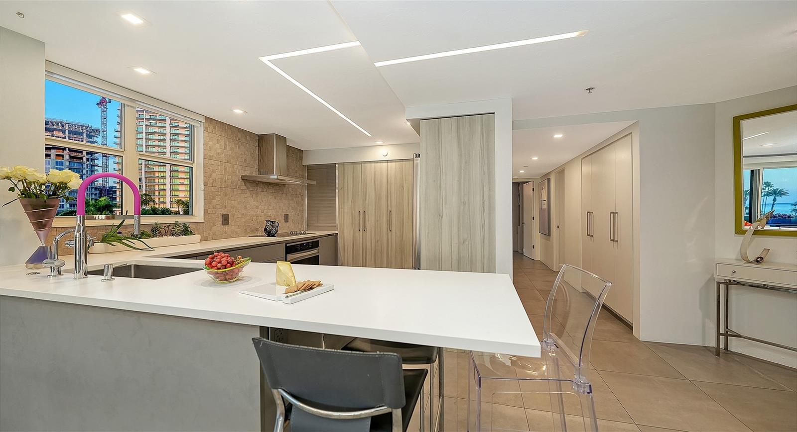 Image 13 of 26 For 101 Sunset Drive 301