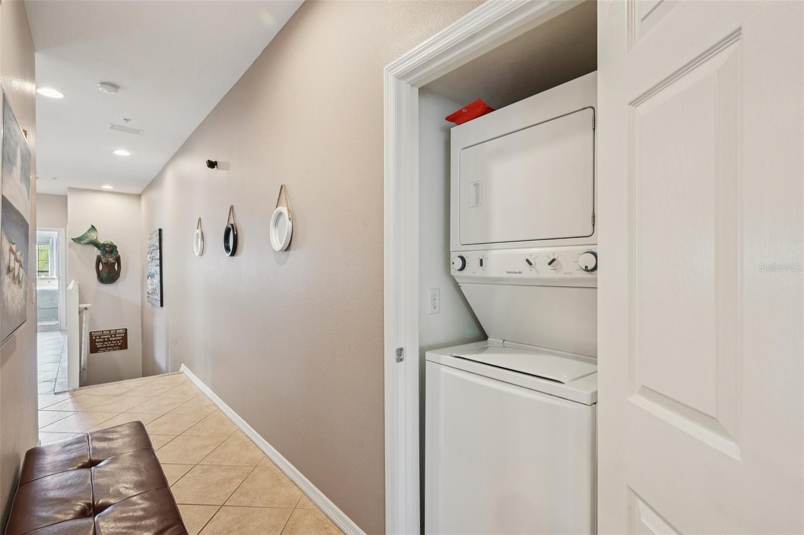 Image 18 of 39 For 7202 Hamilton Road 299