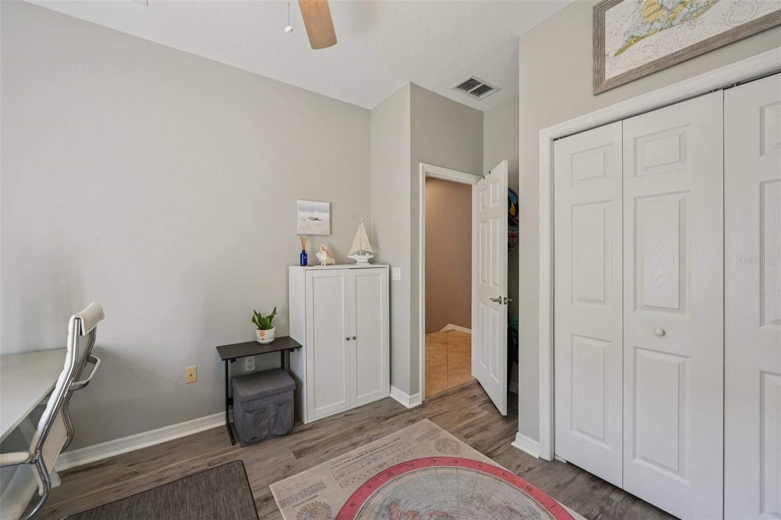 Image 21 of 39 For 7202 Hamilton Road 299