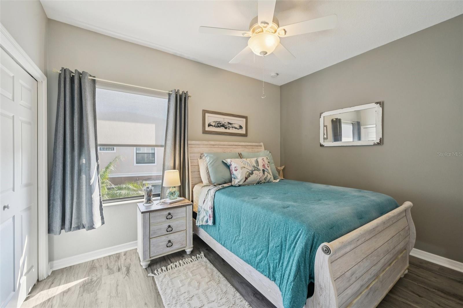 Image 24 of 39 For 7202 Hamilton Road 299