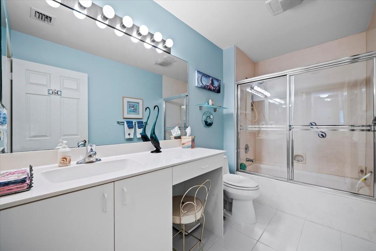 Image 21 of 52 For 3941 Back Bay Drive 226