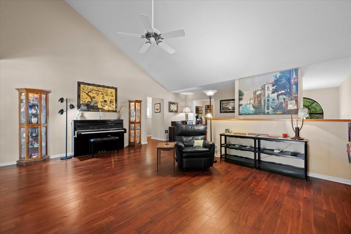 Image 9 of 52 For 3941 Back Bay Drive 226