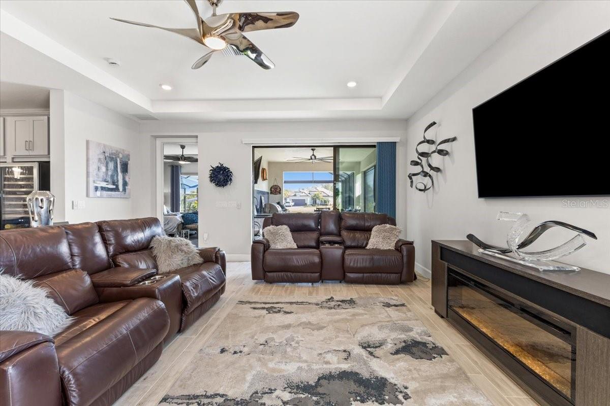 Image 11 of 44 For 4760 Crestpoint Way