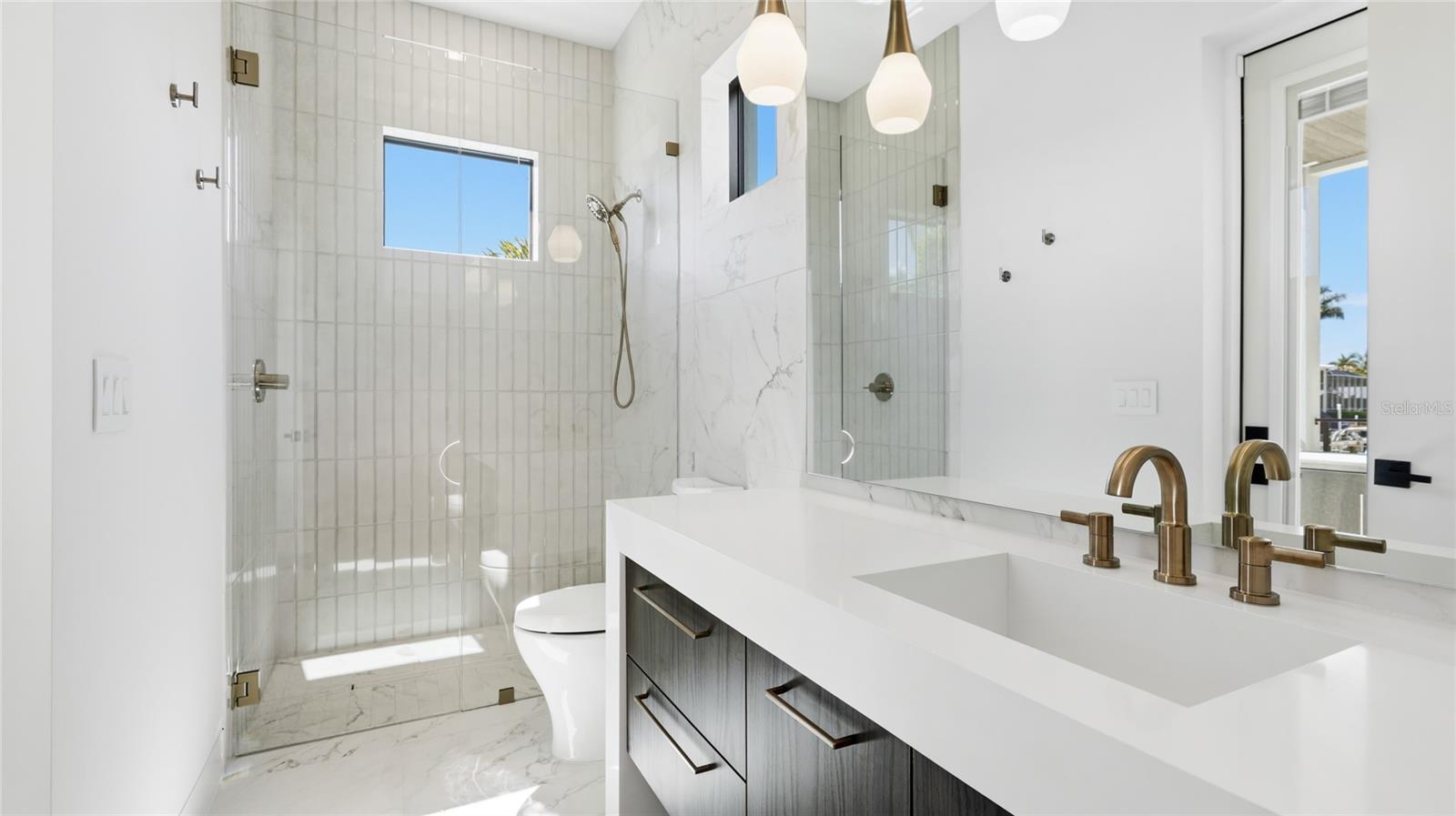 Image 20 of 49 For 530 Chipping Lane