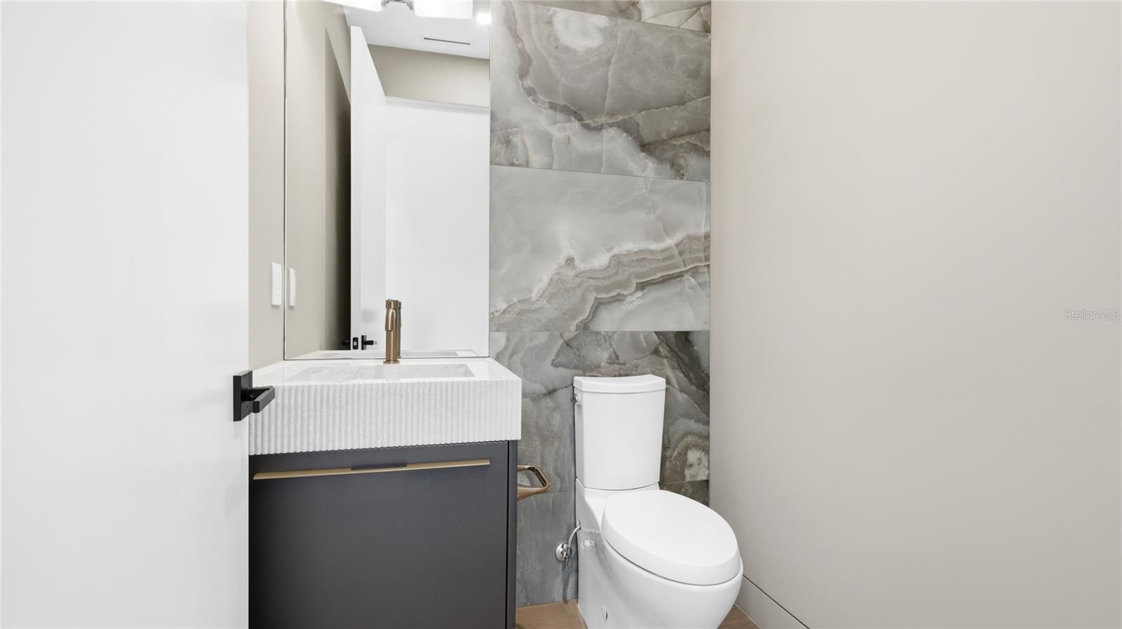 Image 21 of 49 For 530 Chipping Lane