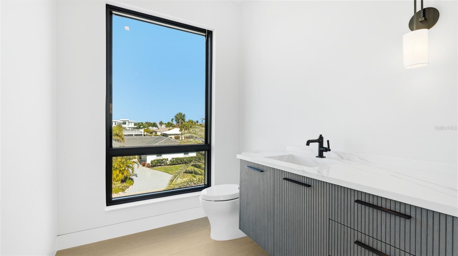 Image 27 of 49 For 530 Chipping Lane