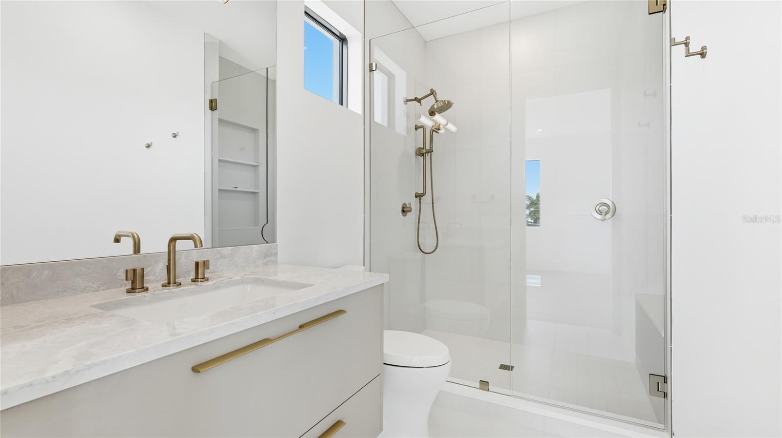 Image 32 of 49 For 530 Chipping Lane