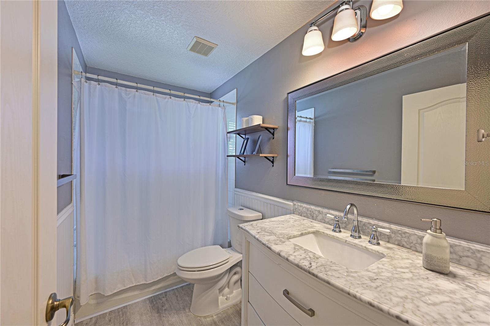 Image 18 of 27 For 8852 Founders Circle