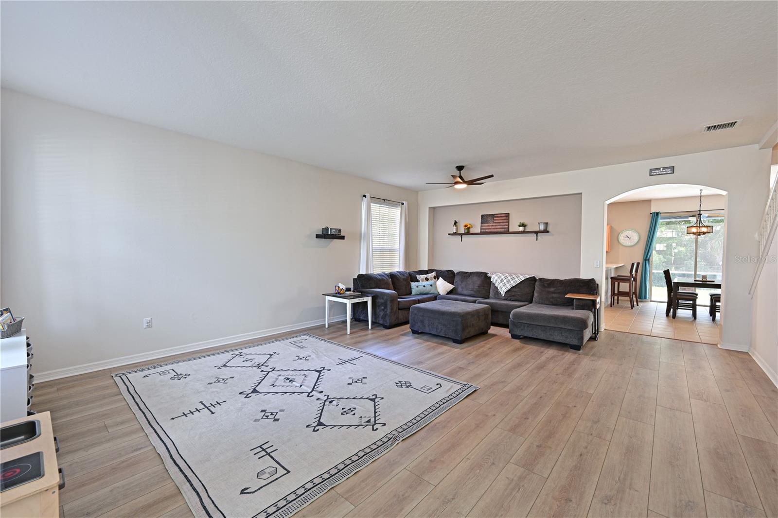 Image 3 of 27 For 8852 Founders Circle