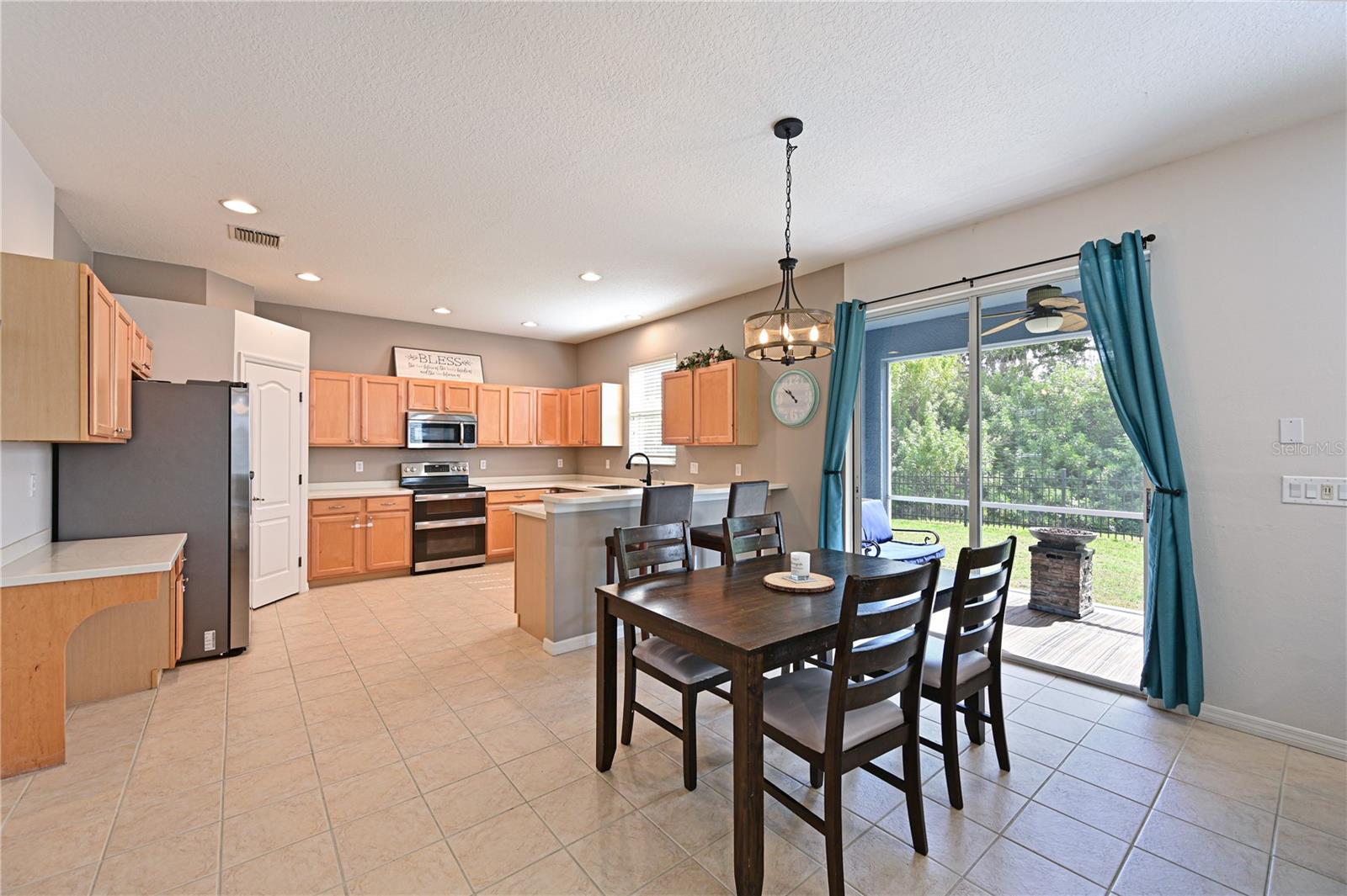 Image 7 of 27 For 8852 Founders Circle