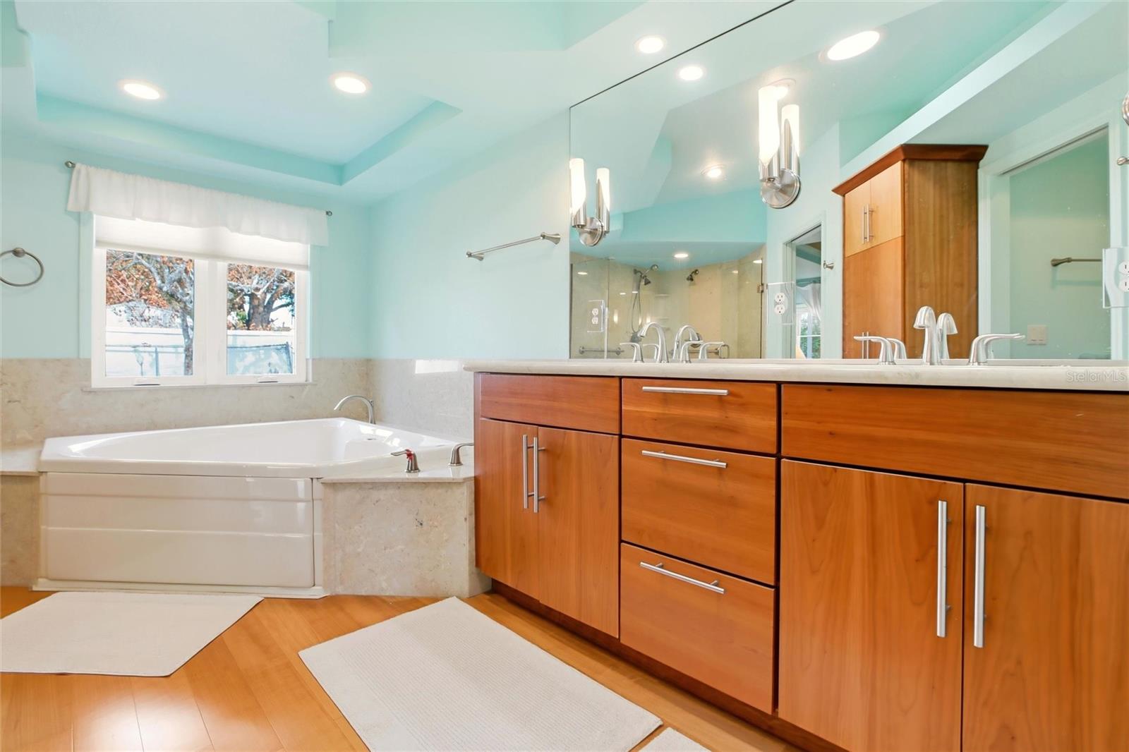 Image 17 of 45 For 2619 Doris Street