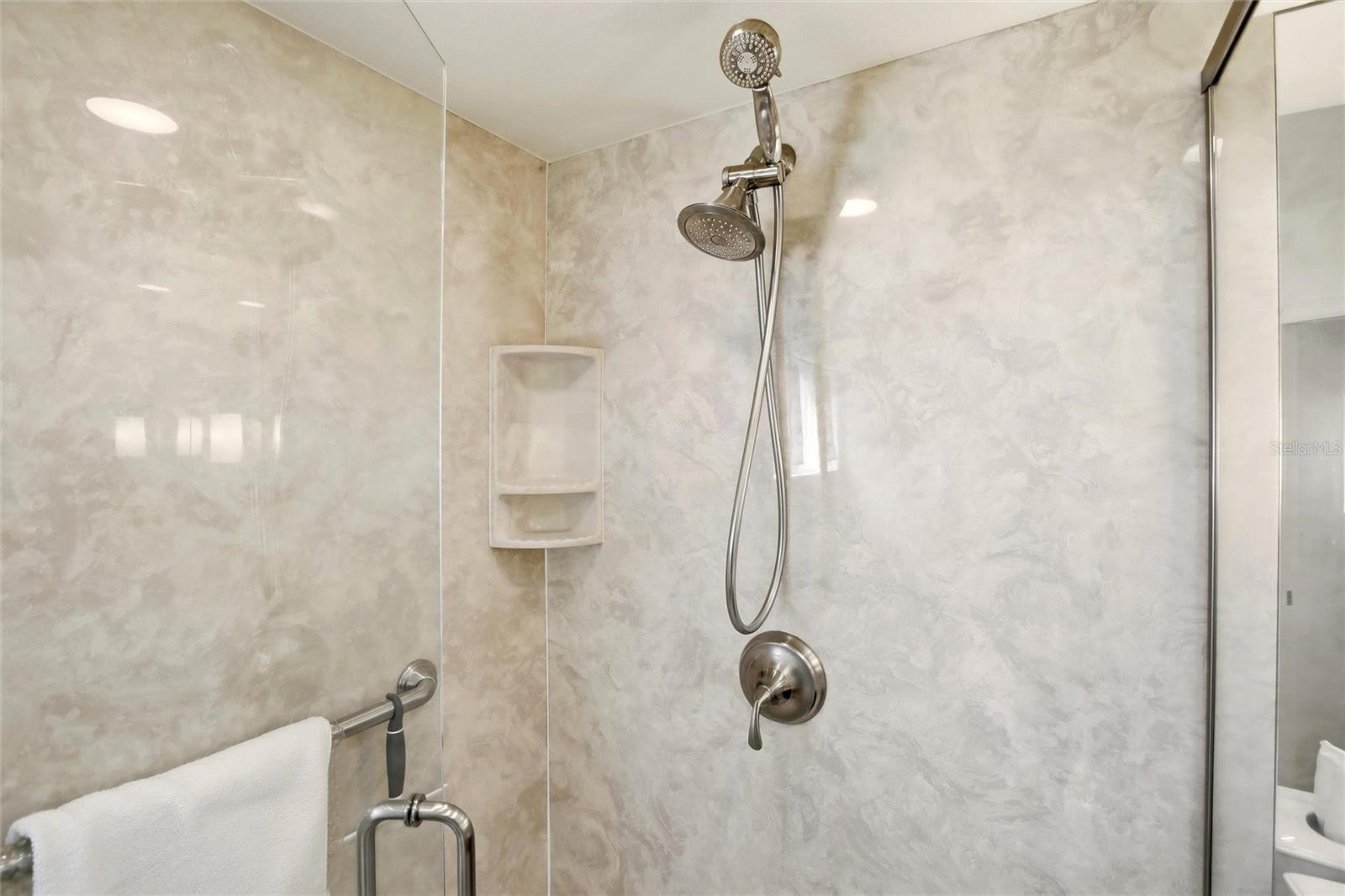 Image 23 of 45 For 2619 Doris Street