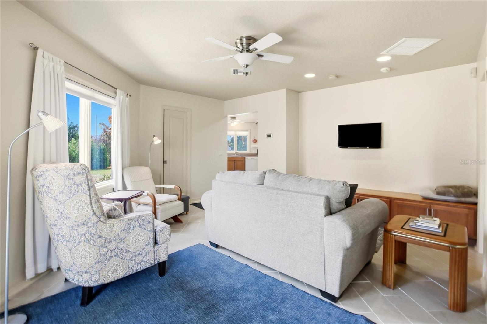 Image 36 of 45 For 2619 Doris Street