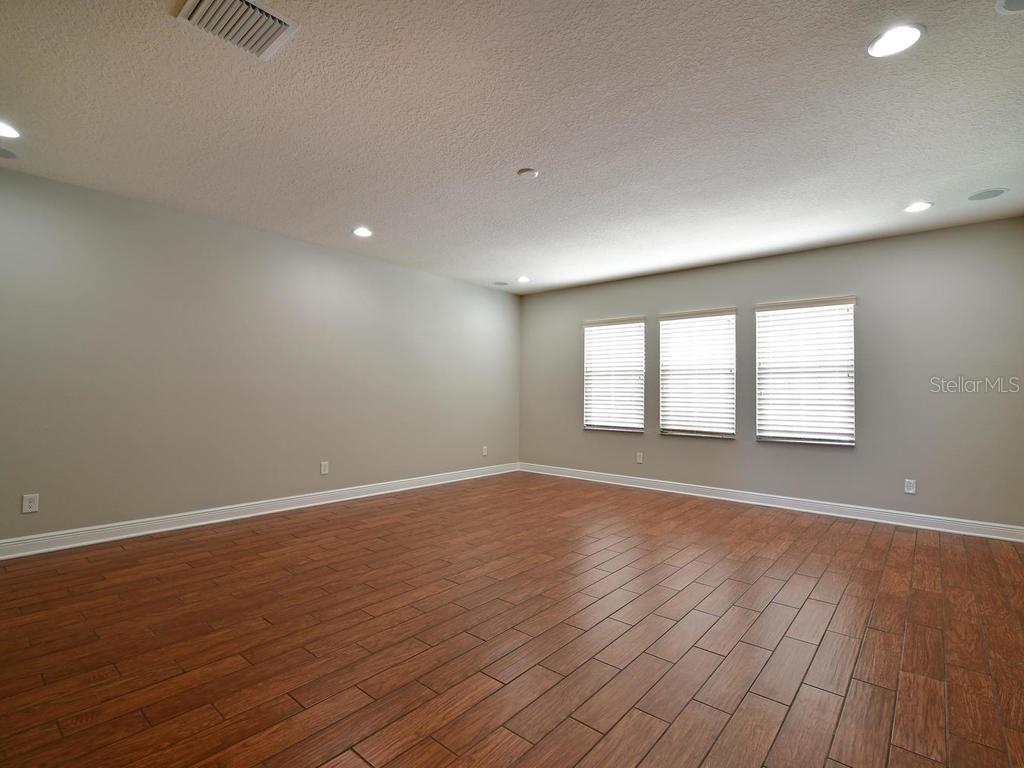 Image 17 of 46 For 8031 111th Terrace E