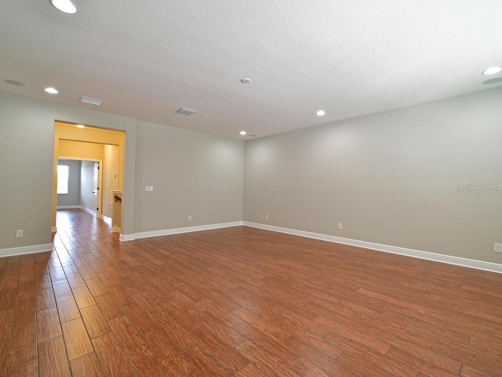 Image 18 of 46 For 8031 111th Terrace E