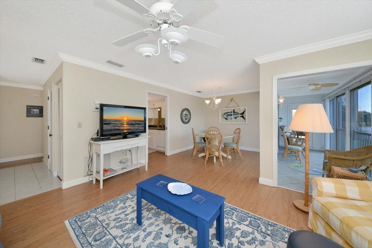 Image 11 of 51 For 849 Audubon Drive 839