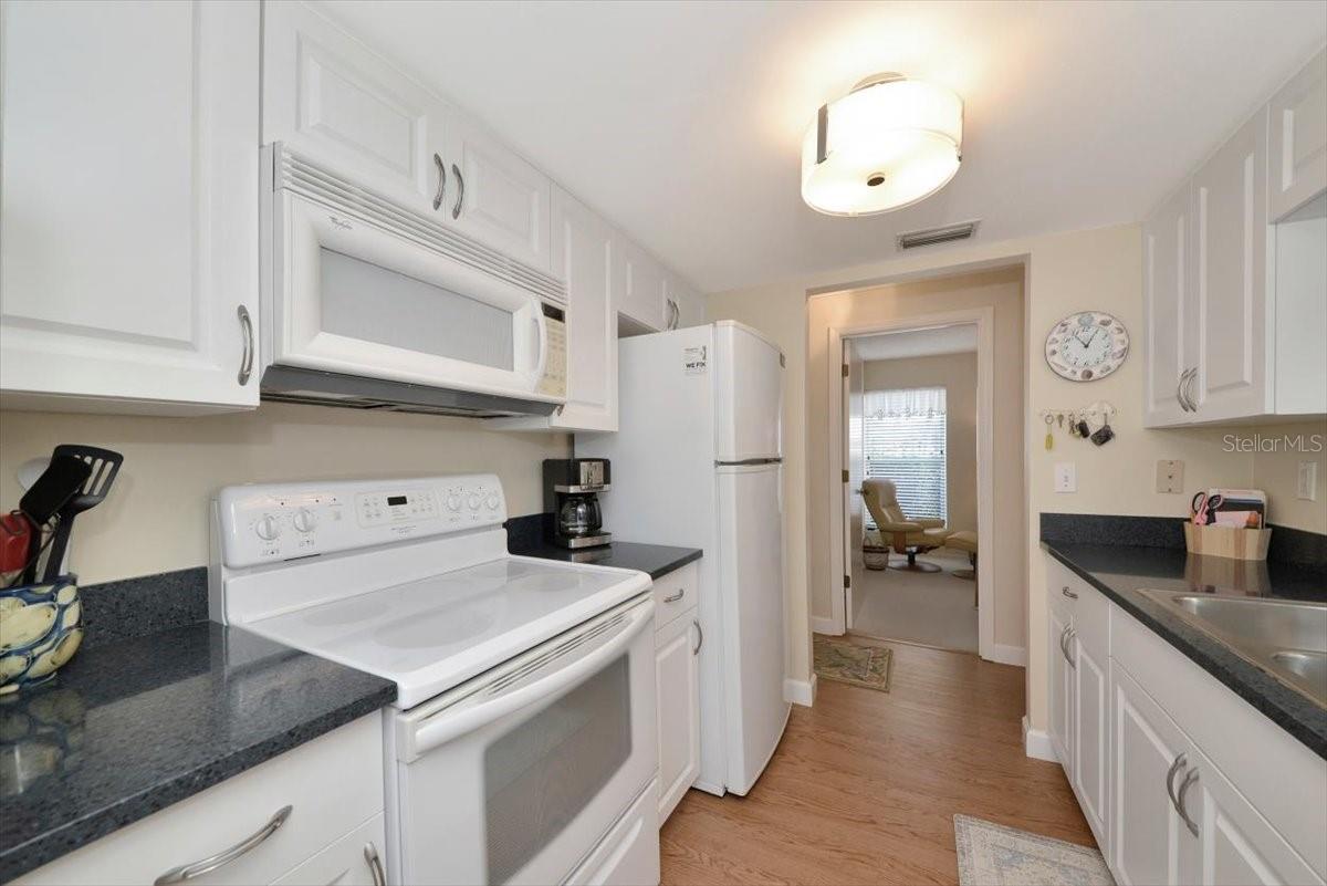 Image 16 of 51 For 849 Audubon Drive 839