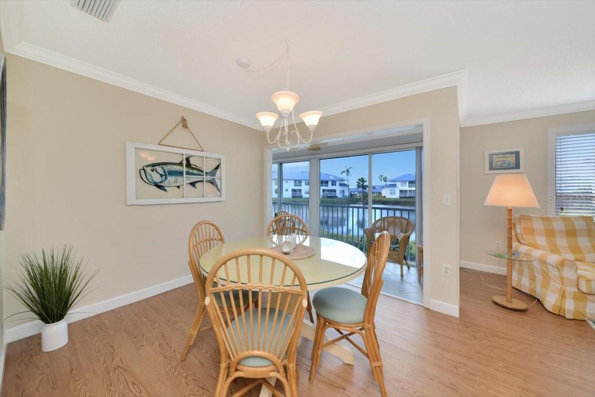 Image 17 of 51 For 849 Audubon Drive 839