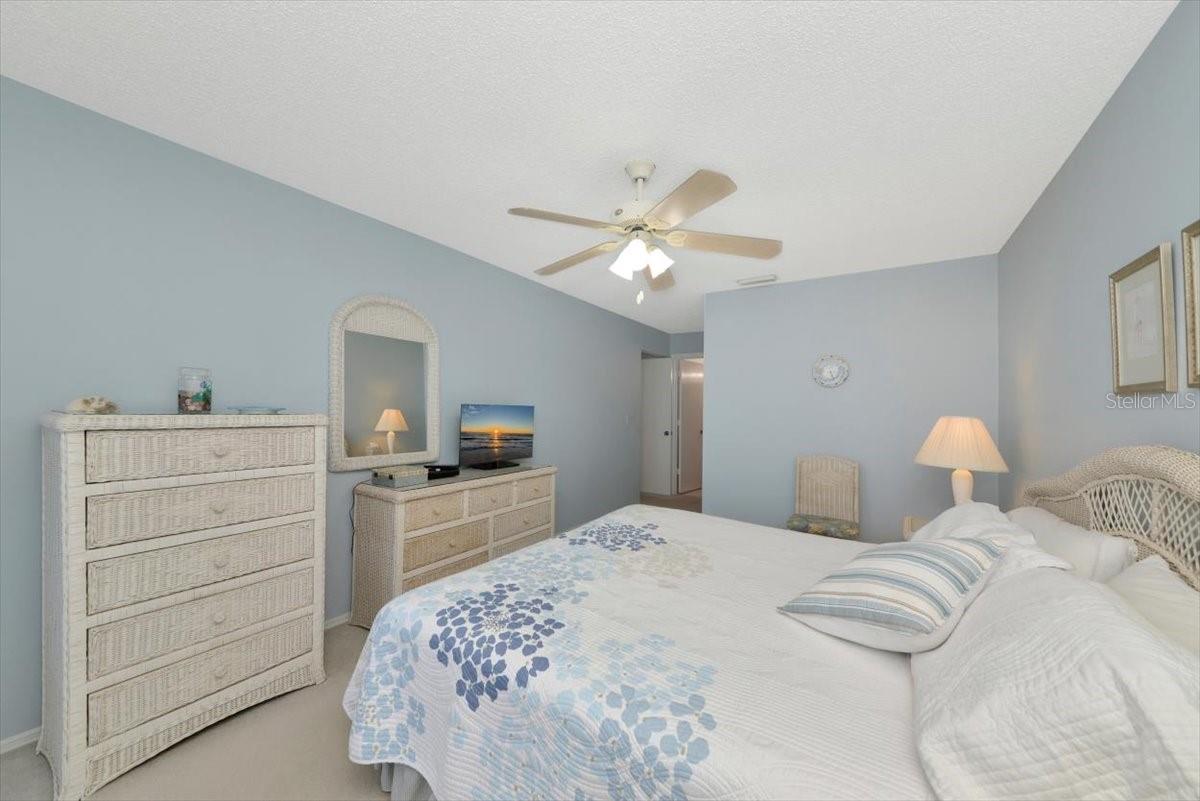 Image 23 of 51 For 849 Audubon Drive 839