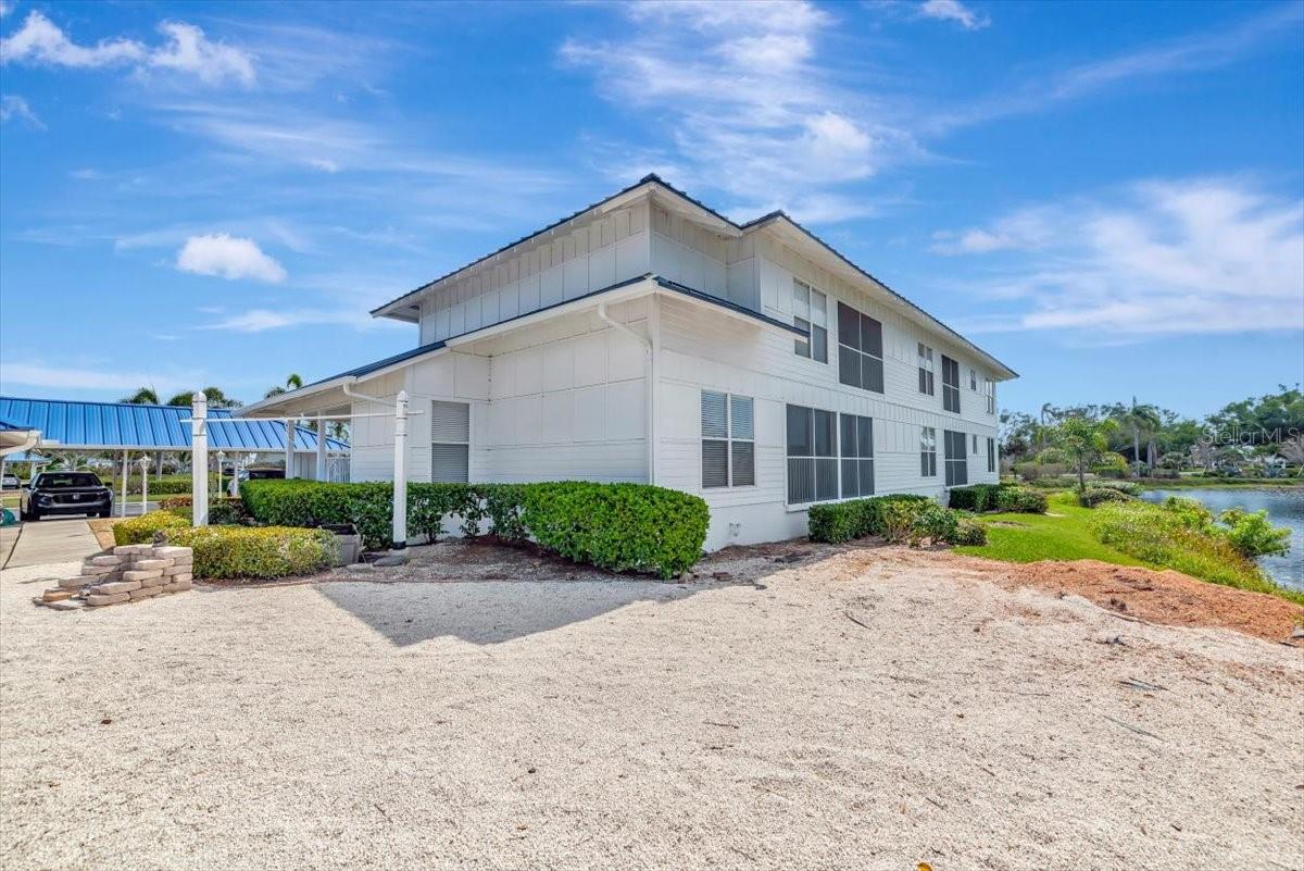 Image 30 of 51 For 849 Audubon Drive 839