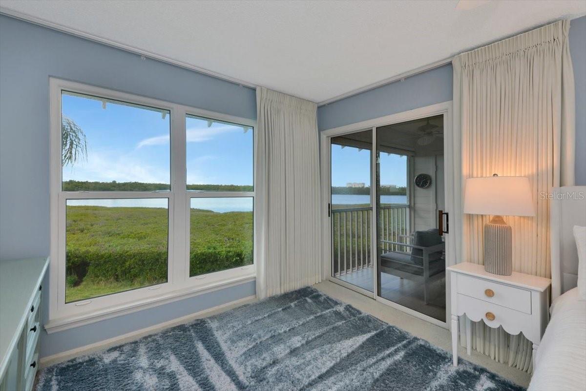 Image 17 of 50 For 946 Sandpiper Circle 946