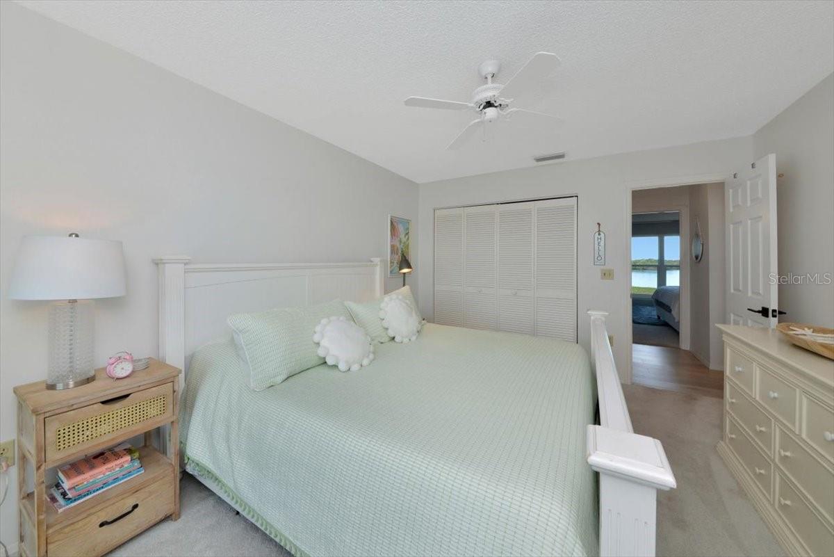 Image 23 of 50 For 946 Sandpiper Circle 946