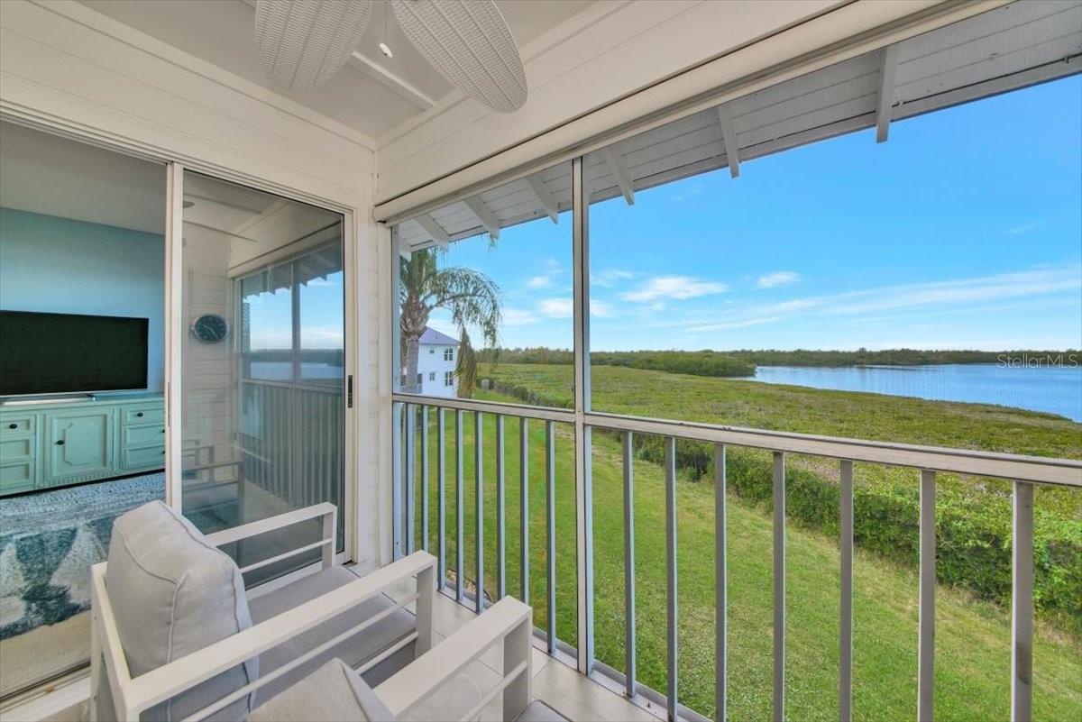 Image 3 of 50 For 946 Sandpiper Circle 946