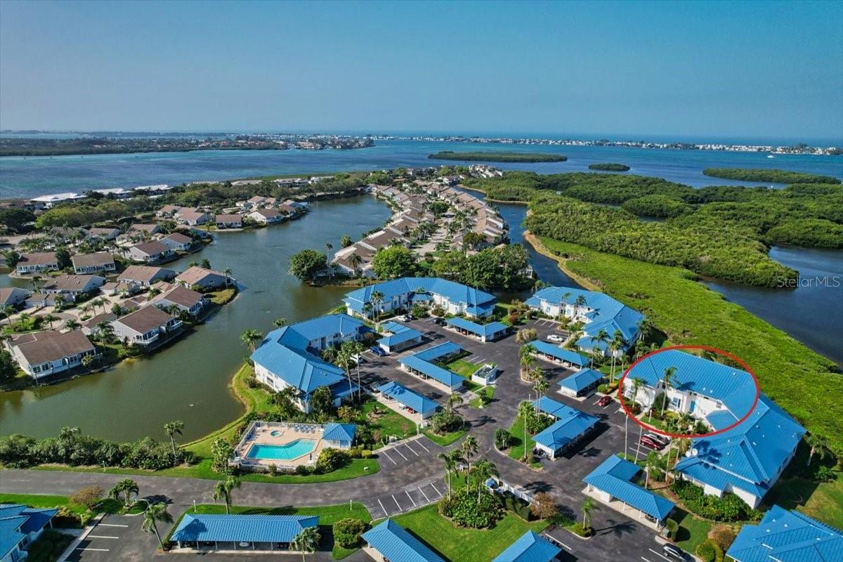 Image 30 of 50 For 946 Sandpiper Circle 946