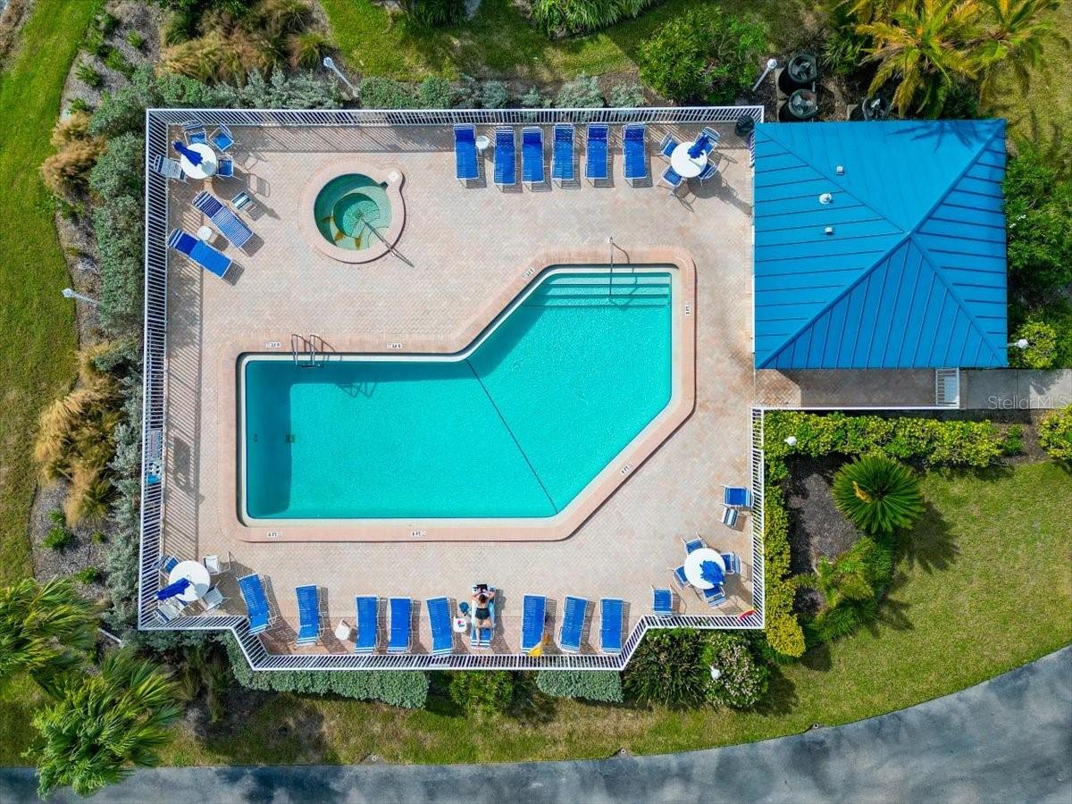 Image 33 of 50 For 946 Sandpiper Circle 946