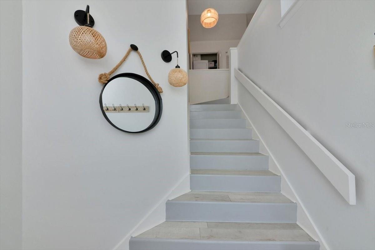 Image 5 of 50 For 946 Sandpiper Circle 946