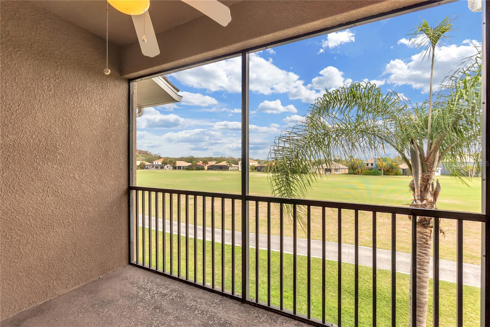 Image 43 of 60 For 819 Fairwaycove Lane 203