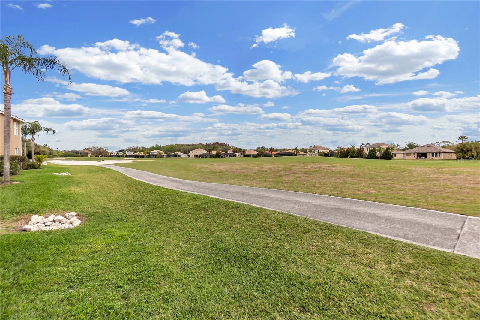 Image 56 of 60 For 819 Fairwaycove Lane 203