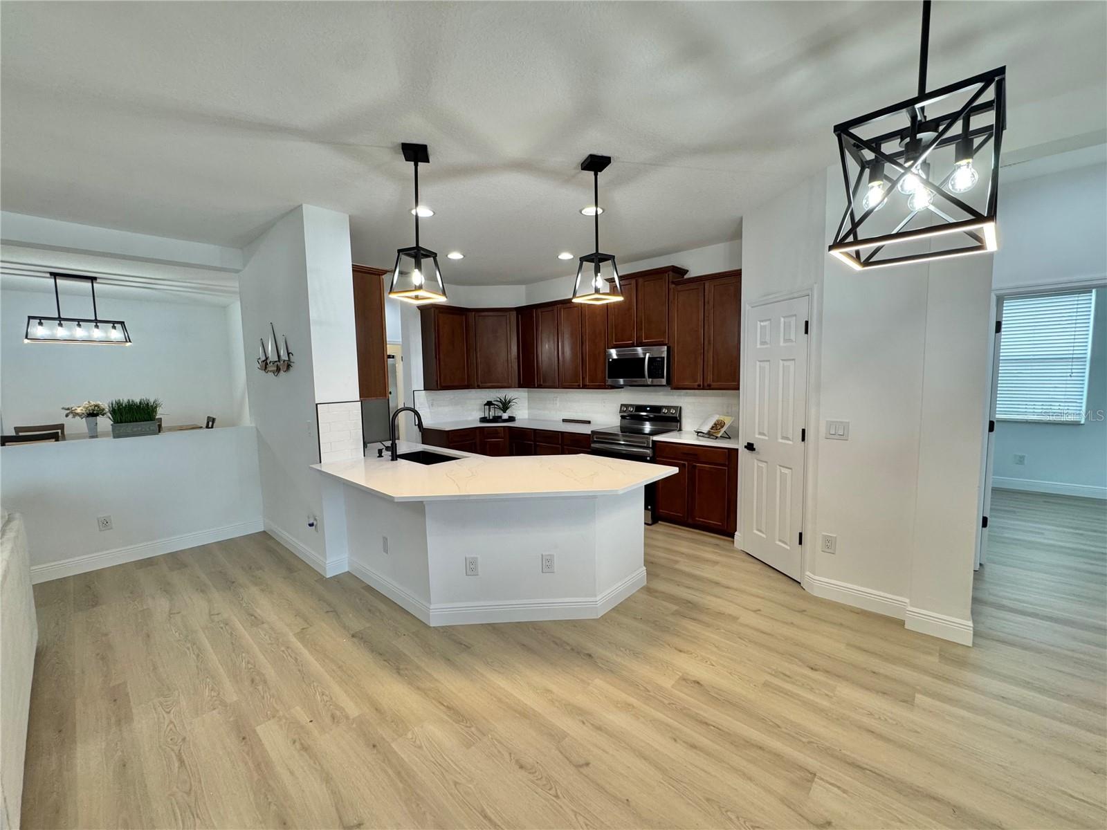 Image 14 of 52 For 11326 78th Street E