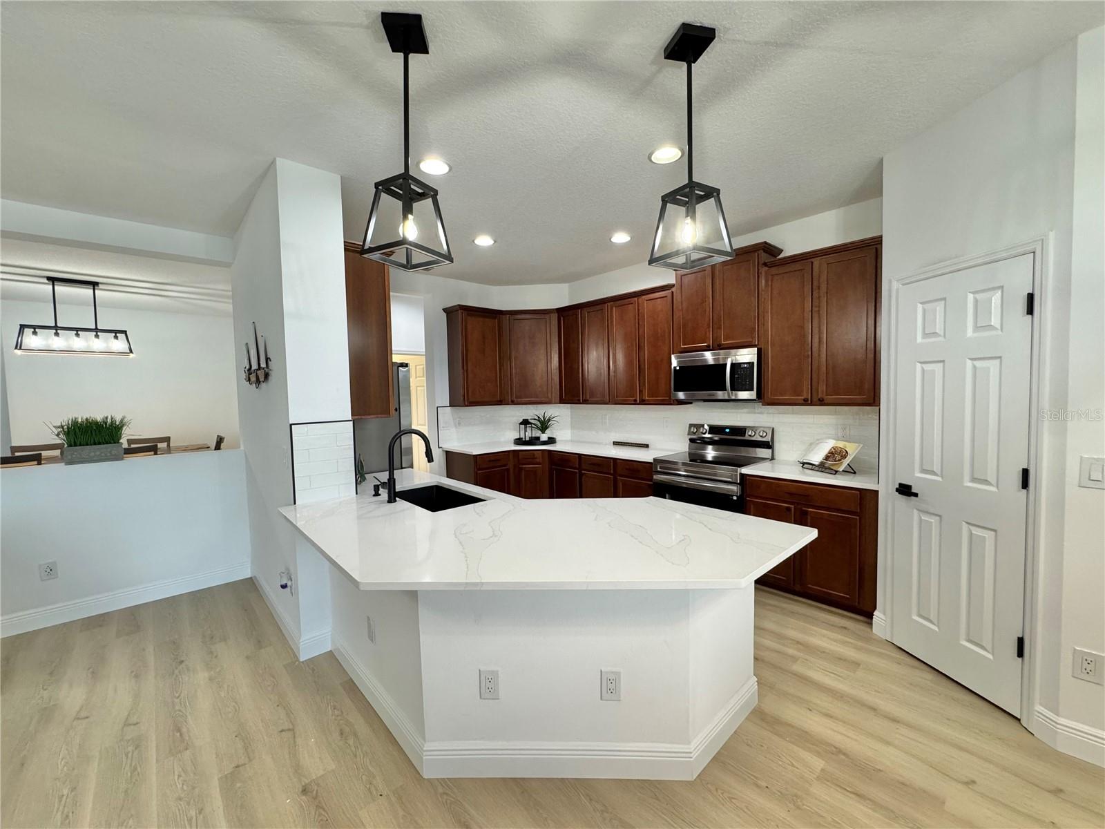 Image 16 of 52 For 11326 78th Street E