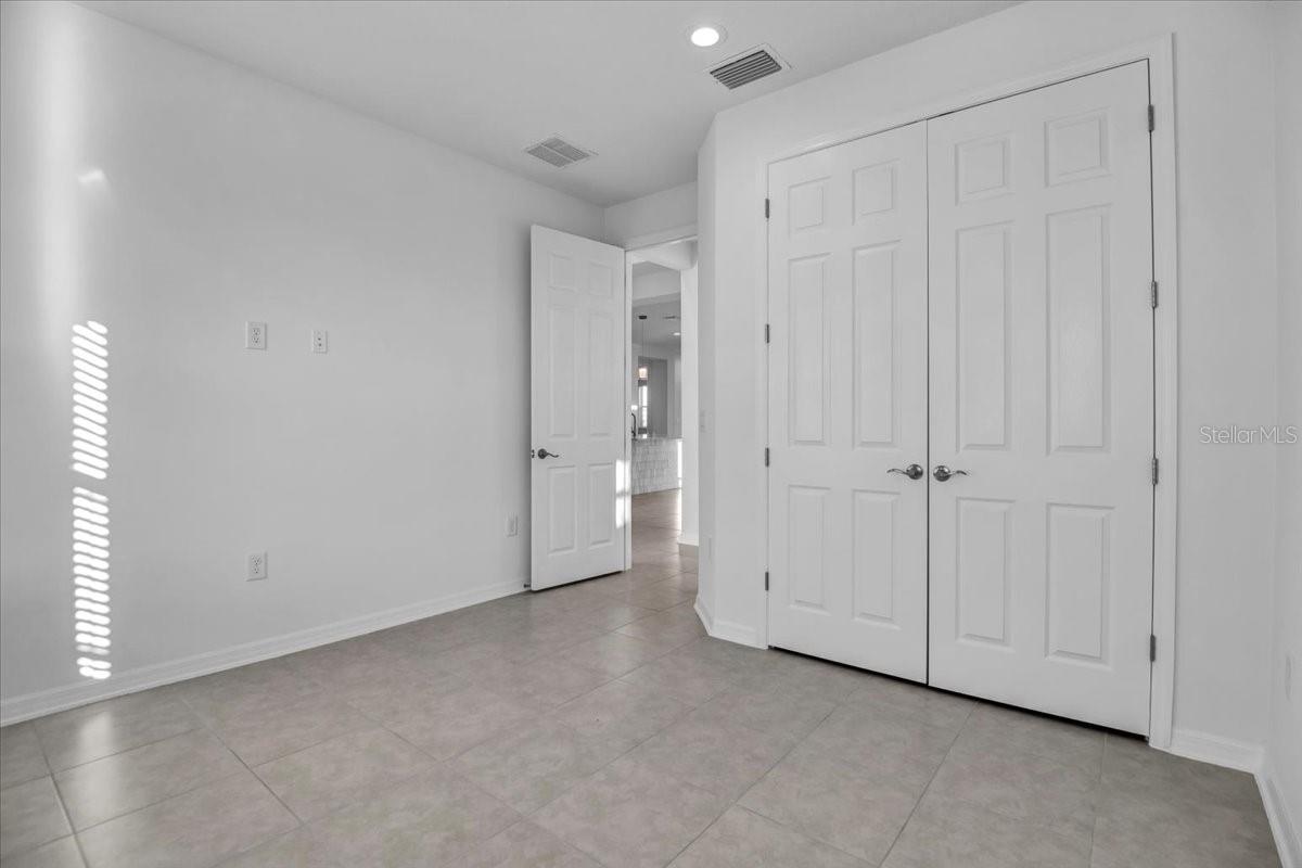 Image 10 of 51 For 17703 Savory Mist Circle