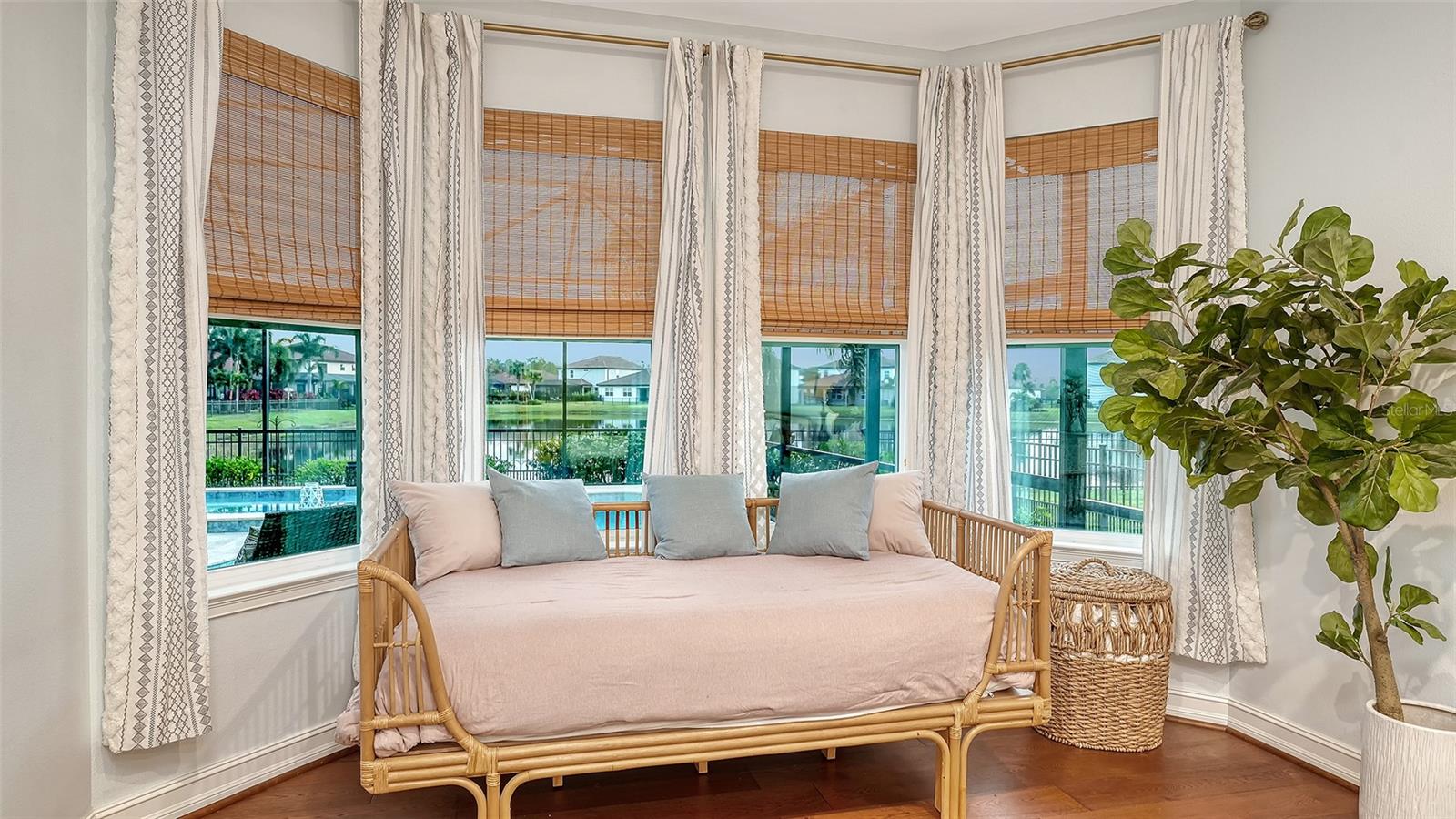 Image 20 of 67 For 13720 Saw Palm Creek Trail