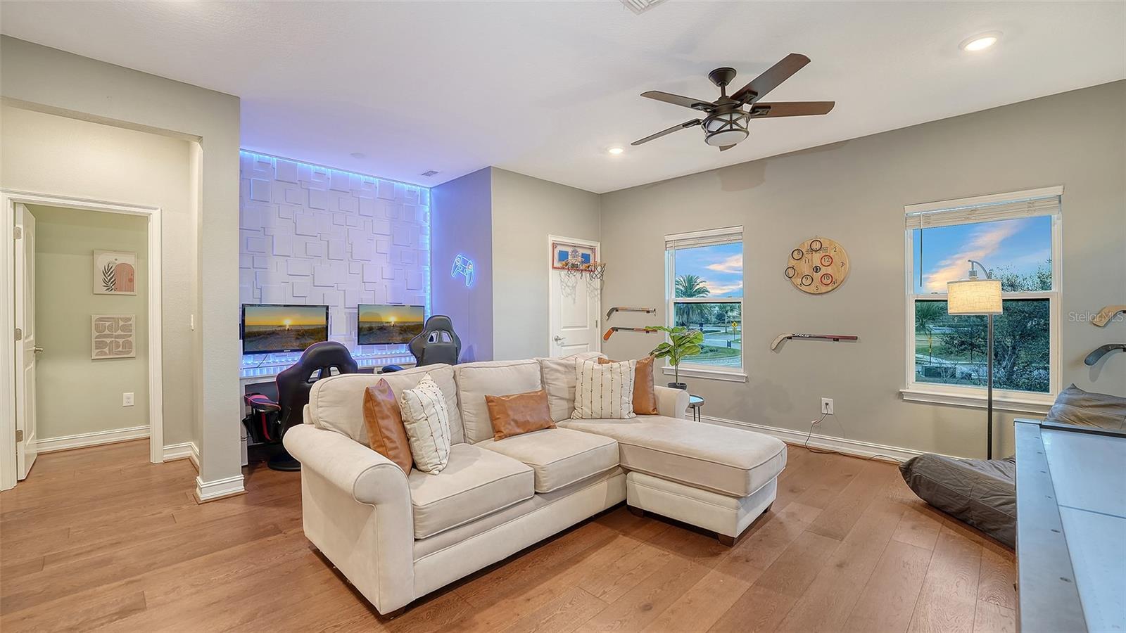 Image 25 of 67 For 13720 Saw Palm Creek Trail