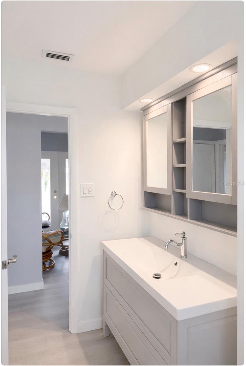 Image 12 of 21 For 4172 Tarpon Road