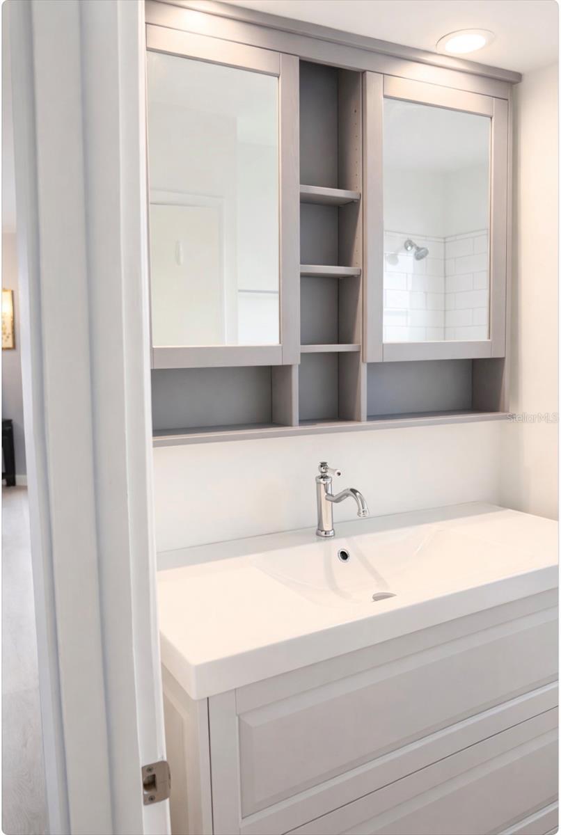 Image 13 of 21 For 4172 Tarpon Road