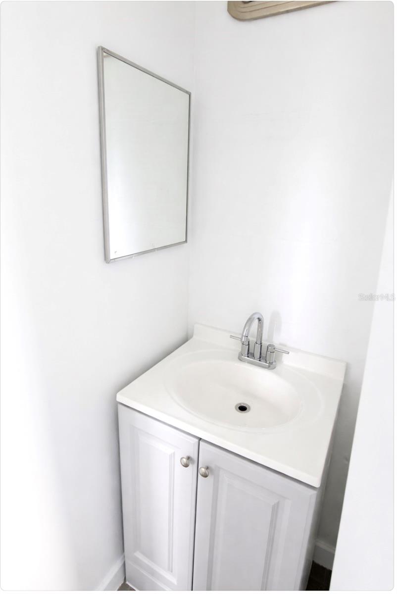 Image 7 of 21 For 4172 Tarpon Road