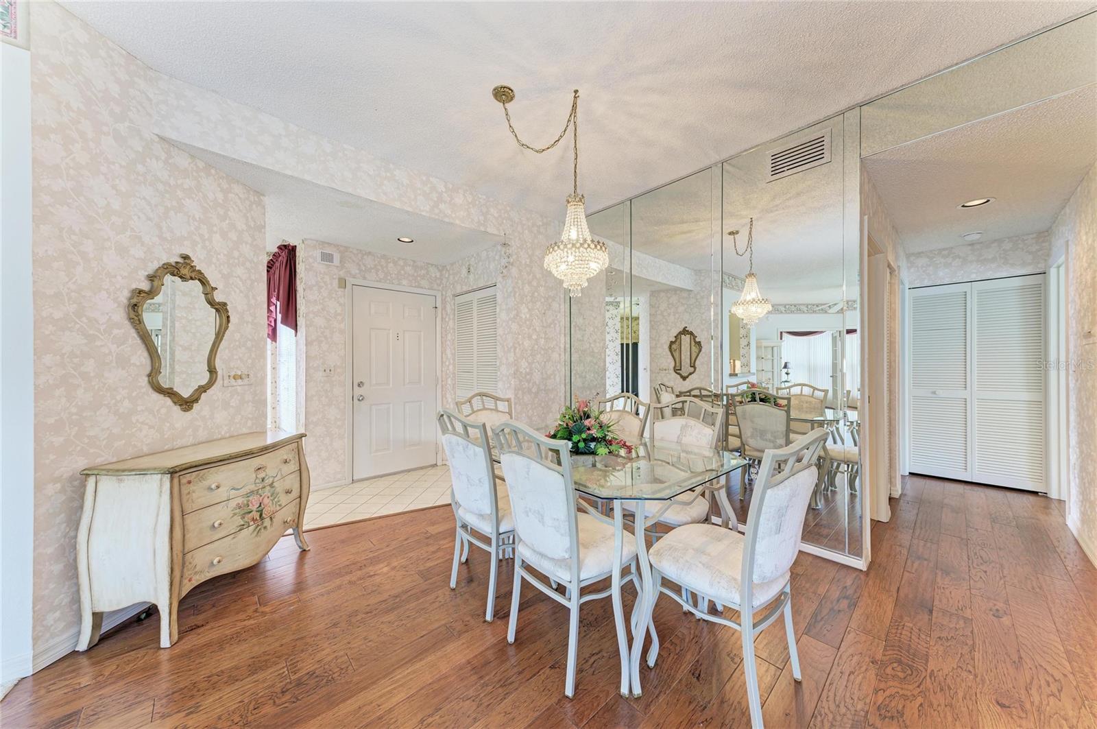 Image 17 of 45 For 3930 Pinebrook Circle 7