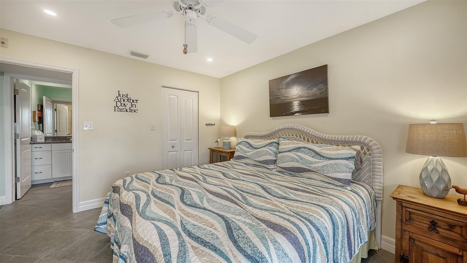 Image 18 of 35 For 1200 East Peppertree Lane  302