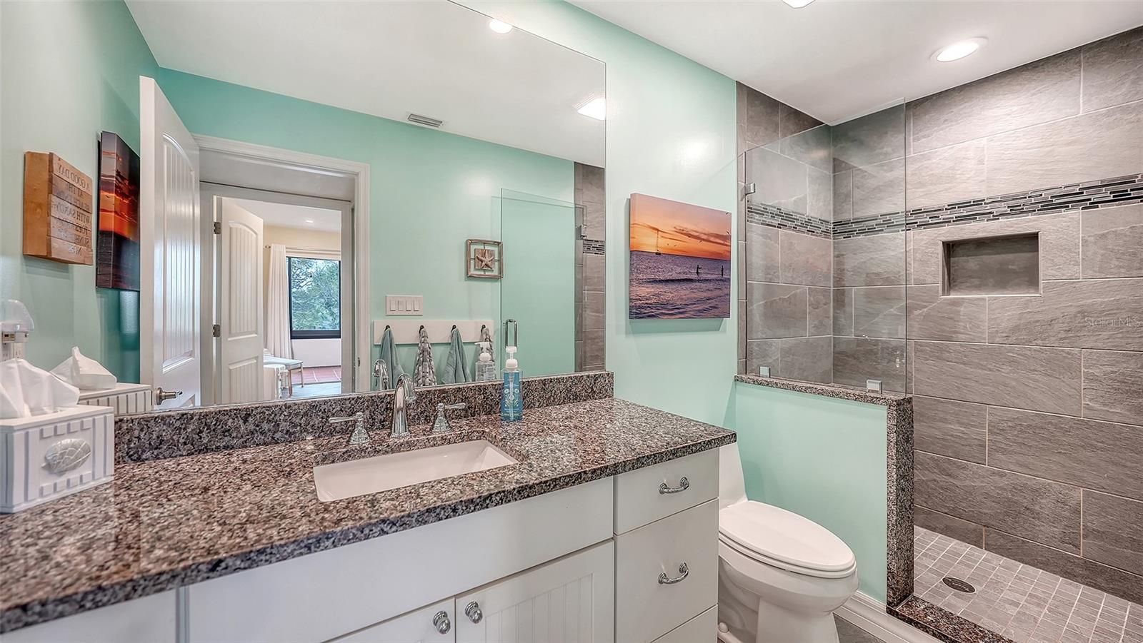 Image 19 of 35 For 1200 East Peppertree Lane  302