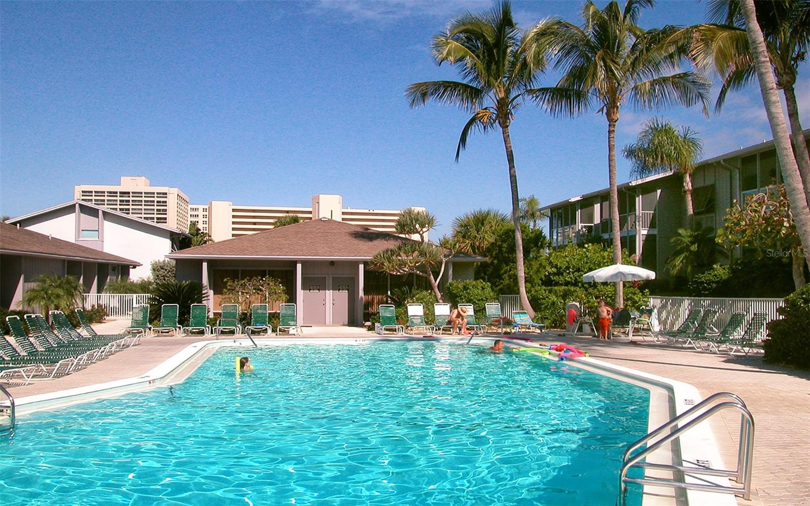 Image 30 of 35 For 1200 East Peppertree Lane  302