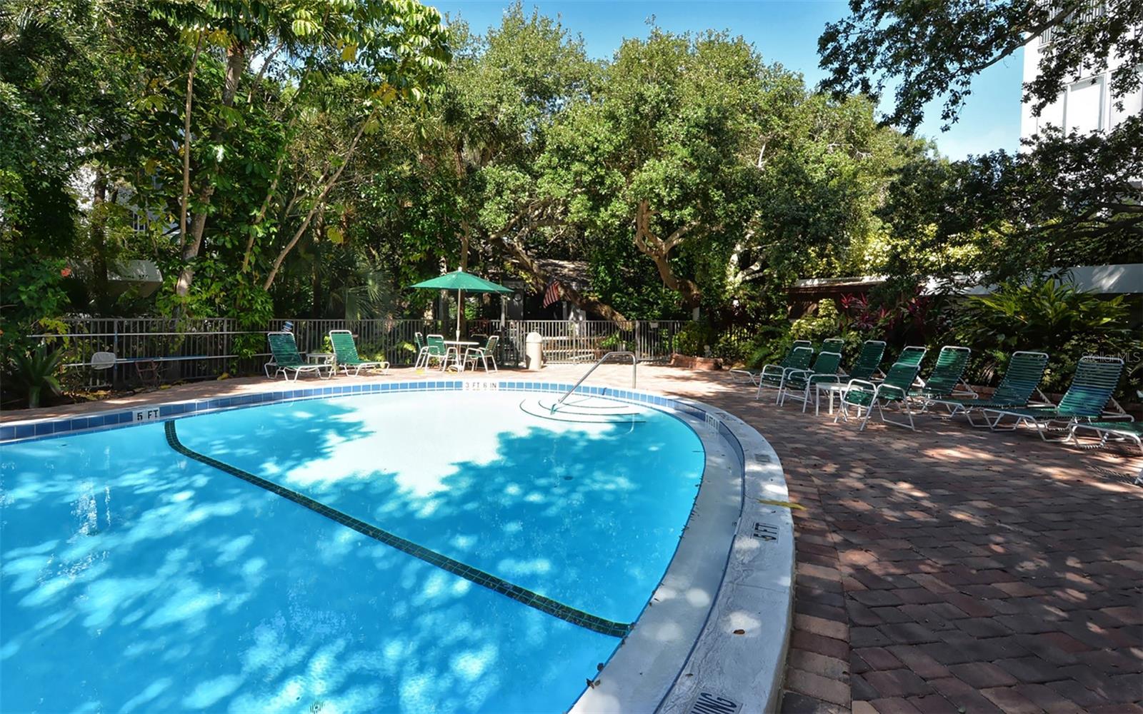 Image 32 of 35 For 1200 East Peppertree Lane  302