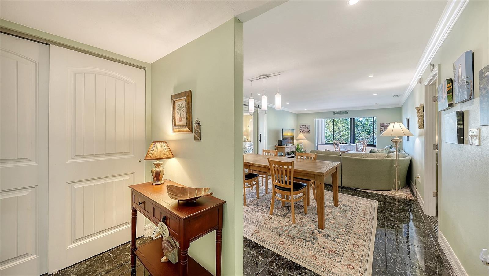 Image 5 of 35 For 1200 East Peppertree Lane  302