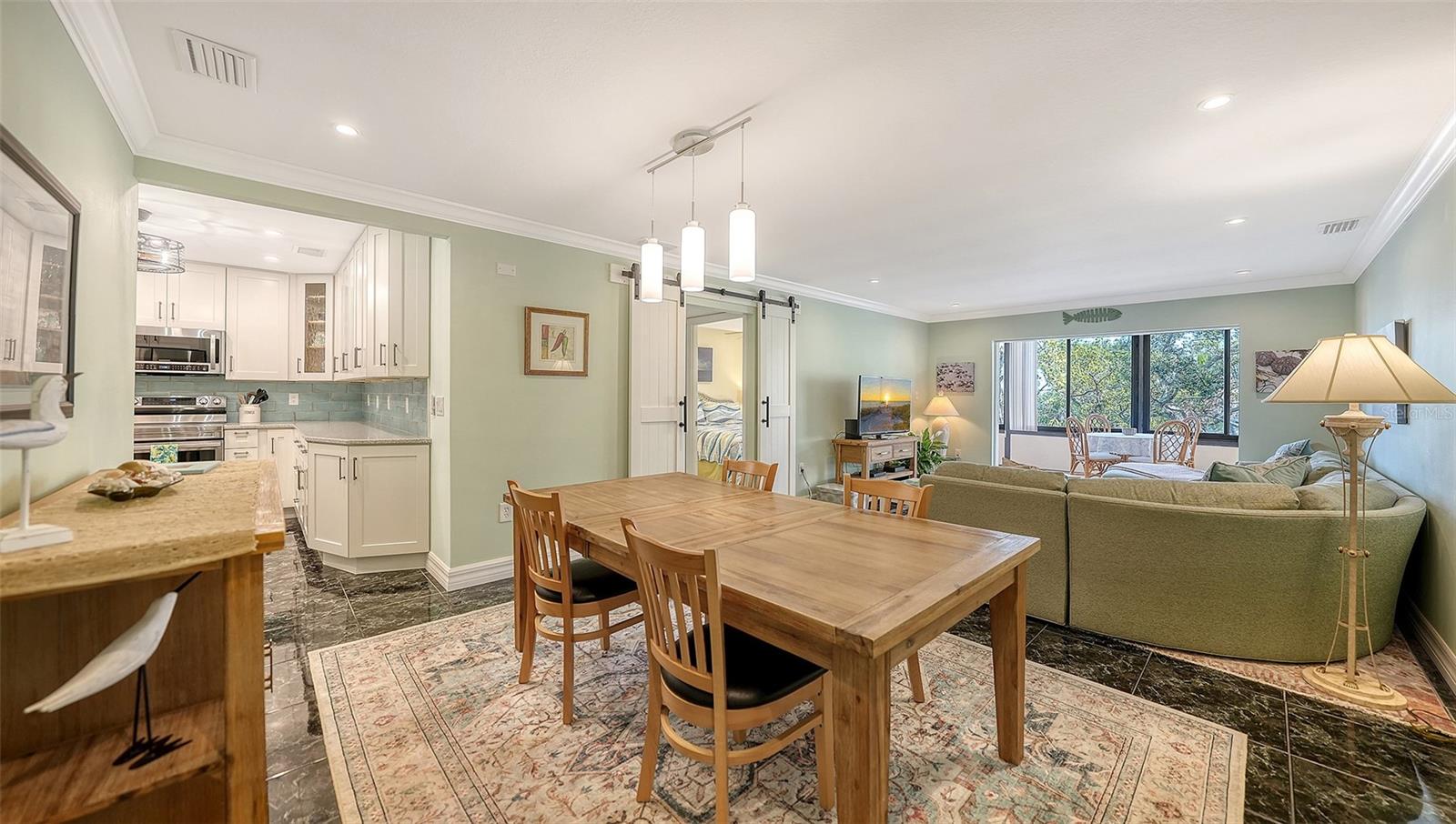 Image 6 of 35 For 1200 East Peppertree Lane  302